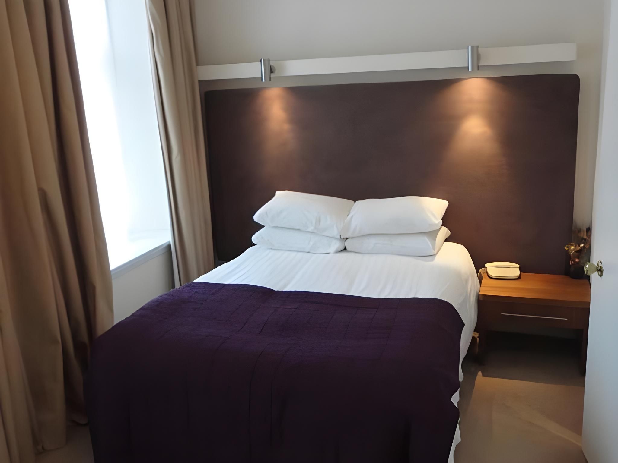 Sandyford Hotel Double Room 6