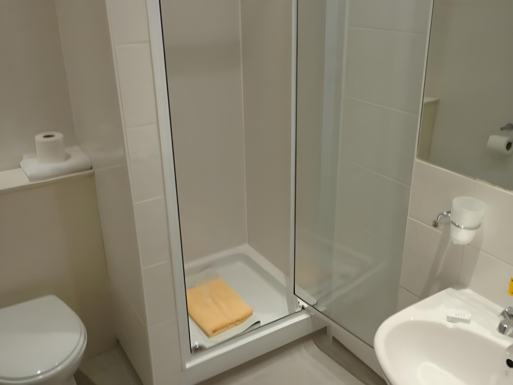 Sandyford Hotel Double Room 10