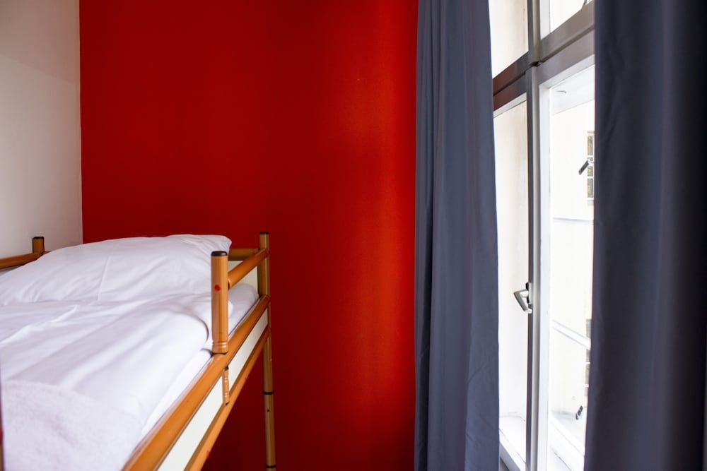 Metropol Hostel Berlin Shared Dormitory, Shared Bathroom (one bed in a 8 bed dorm ) 4