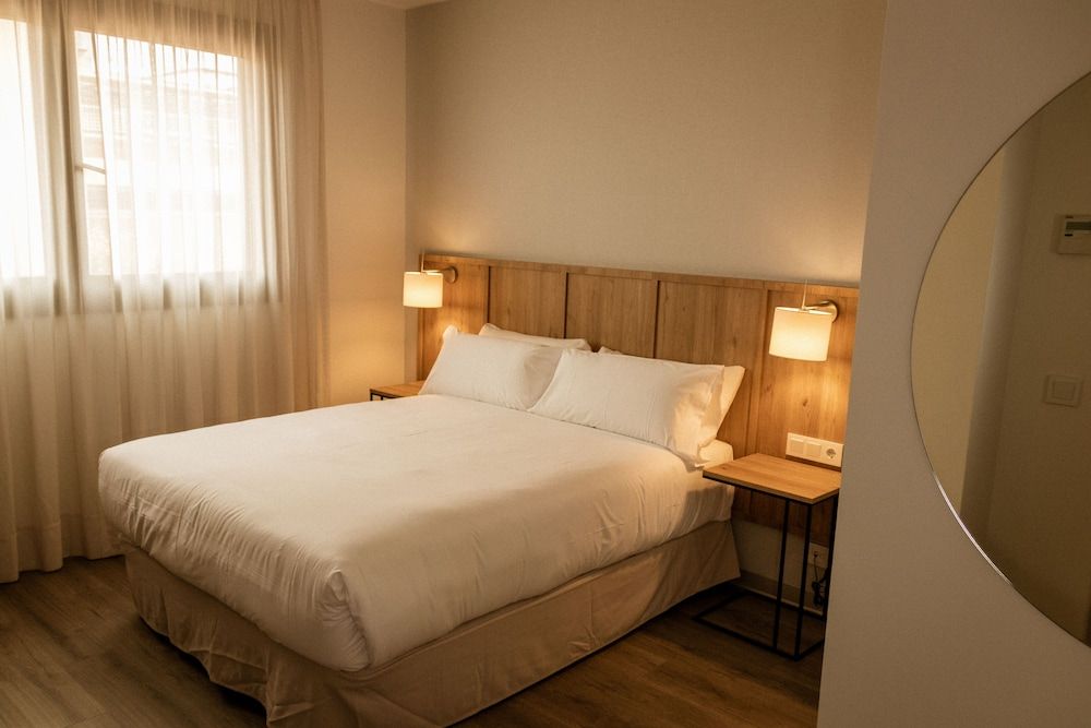 Petit Palace Vargas Standard Double Room 5