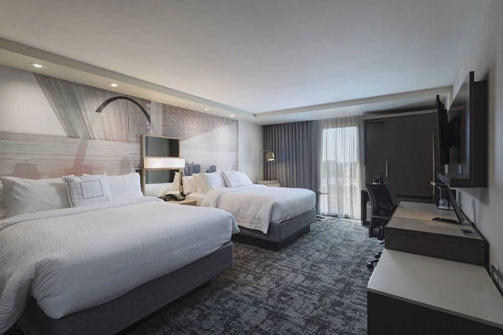 Room, 2 Queen Beds (Mobility Accessible, Roll-in Shower)