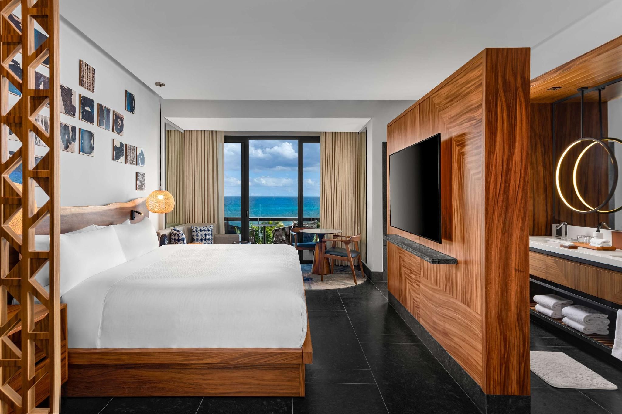 Ocean View Guestroom with King Bed