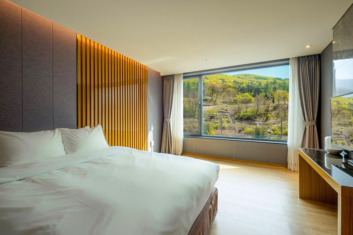 Traum Valley Hotel Deluxe Double Room with Ondol Floor 2