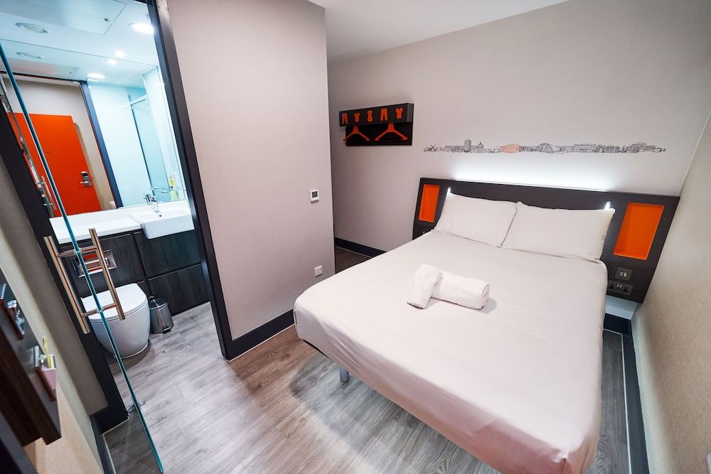 easyHotel Milton Keynes Basic Double Room, 1 Double Bed, No Windows 3