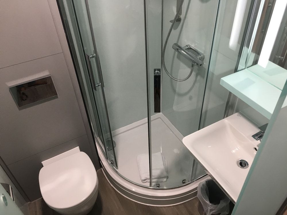 easyHotel Milton Keynes Basic Double Room, 1 Double Bed, No Windows 5