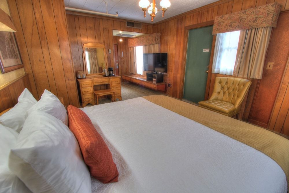 Standard Room, 1 King Bed with Sofa bed