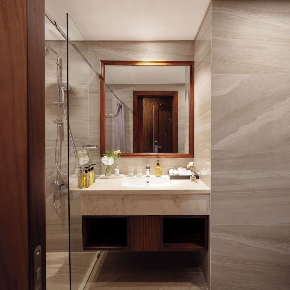 undefined Orchids Saigon Hotel 10