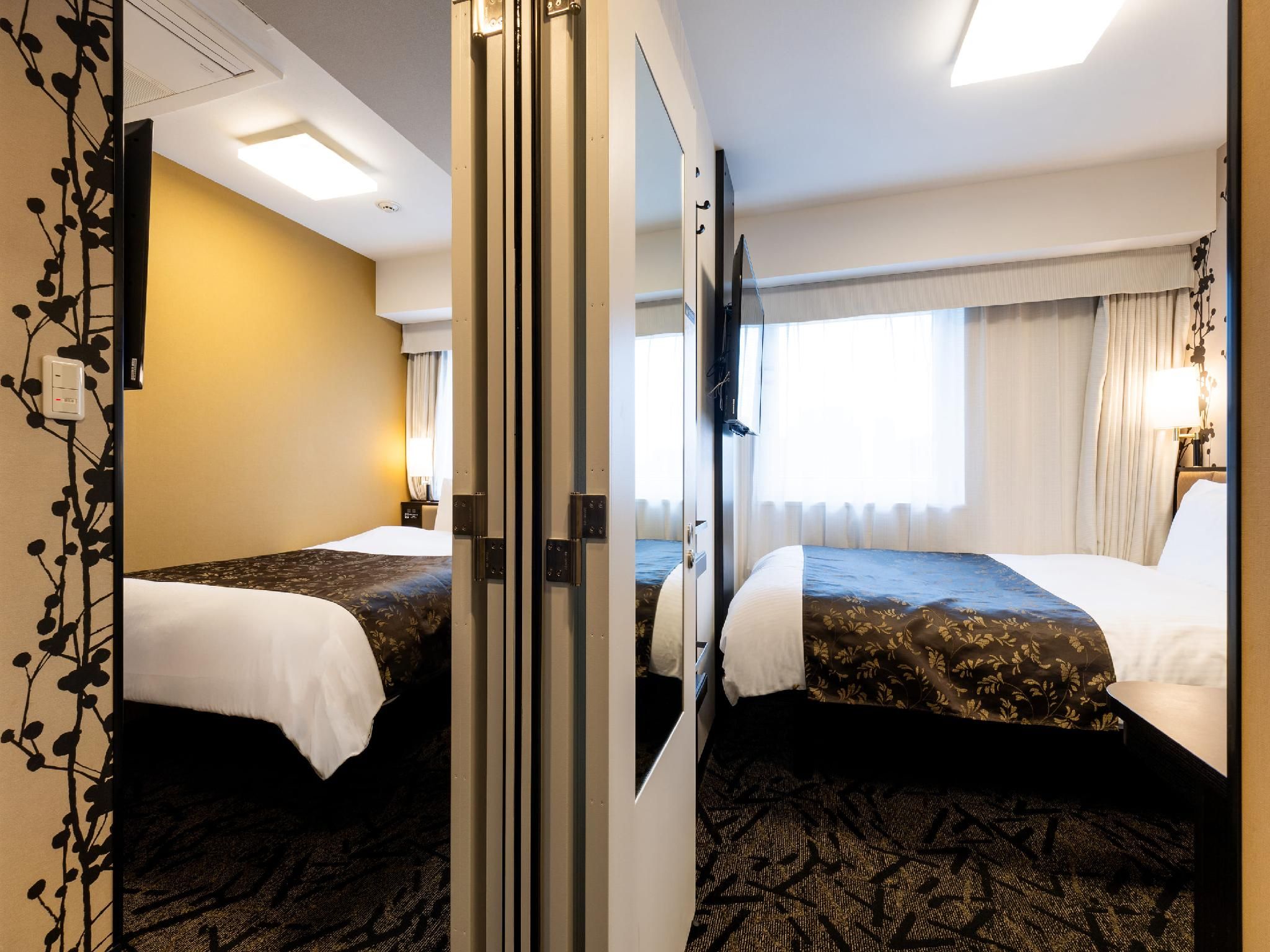 1 Bed x 1 Bed - Connecting Room 22sqm - 1 People, Non-Smoking