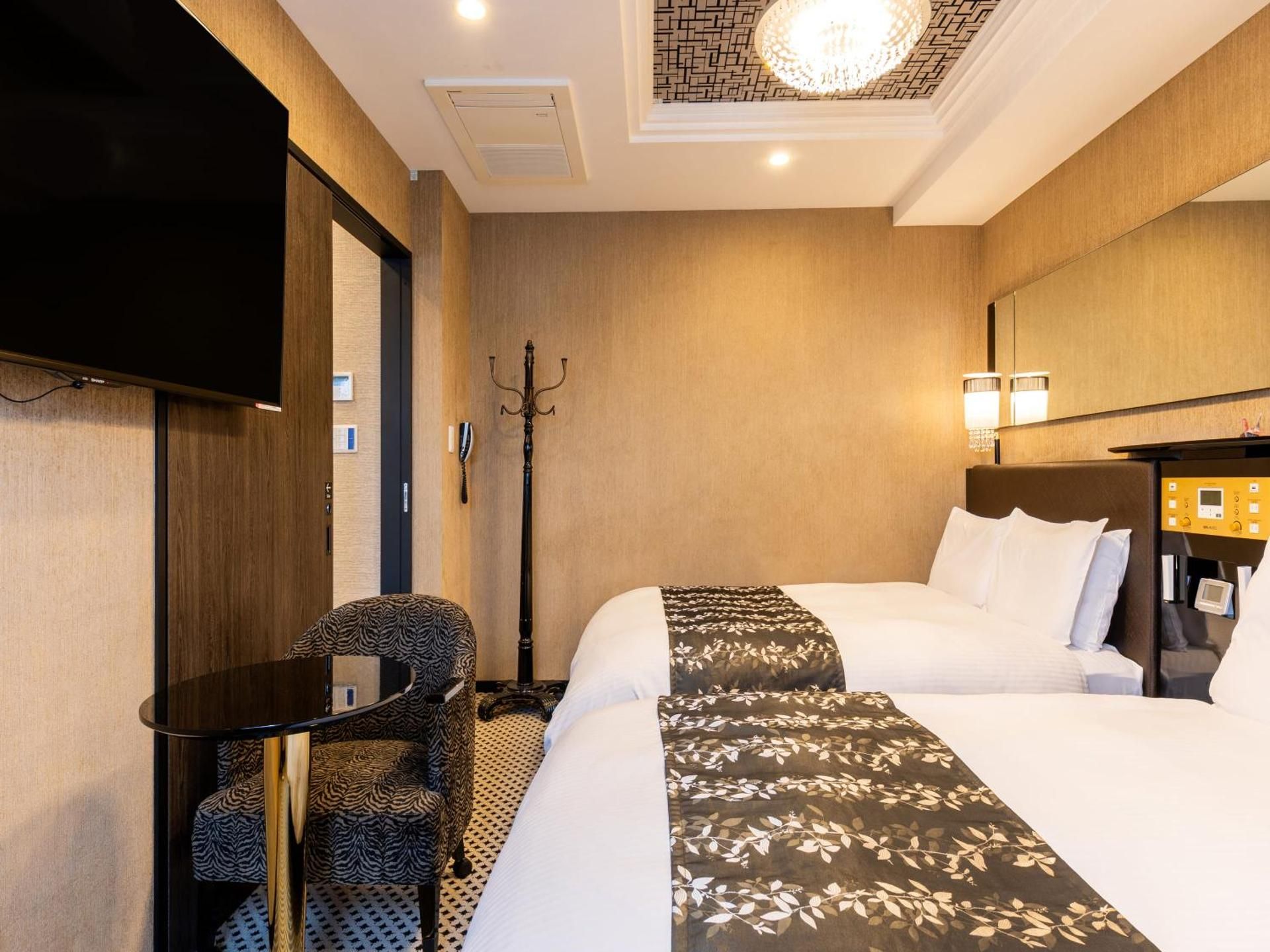 Suite for 4 People - Non-Smoking