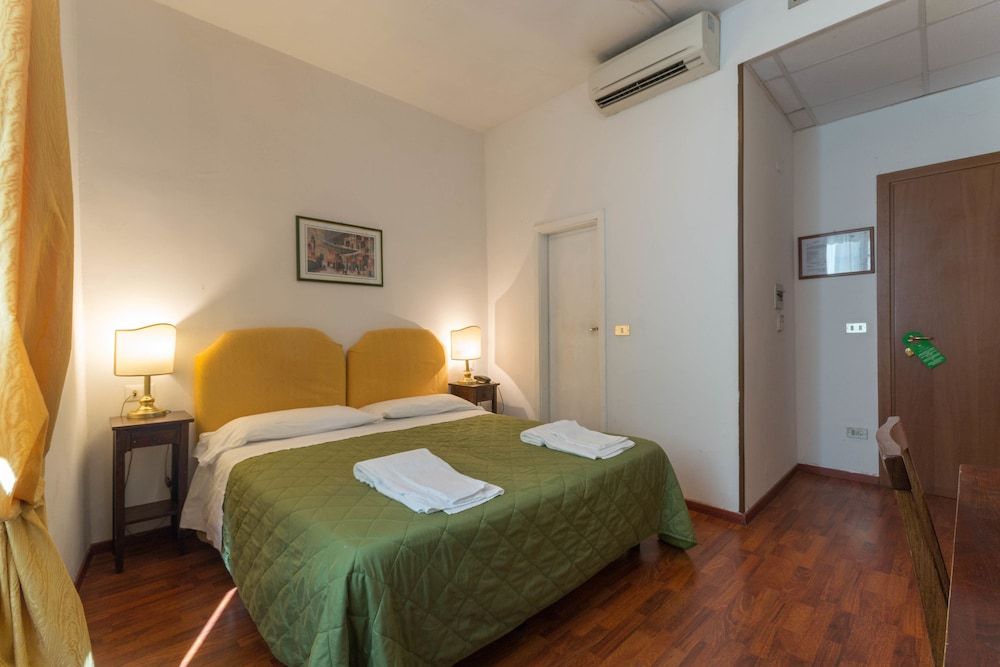 Hotel Rex Classic Twin Room 3