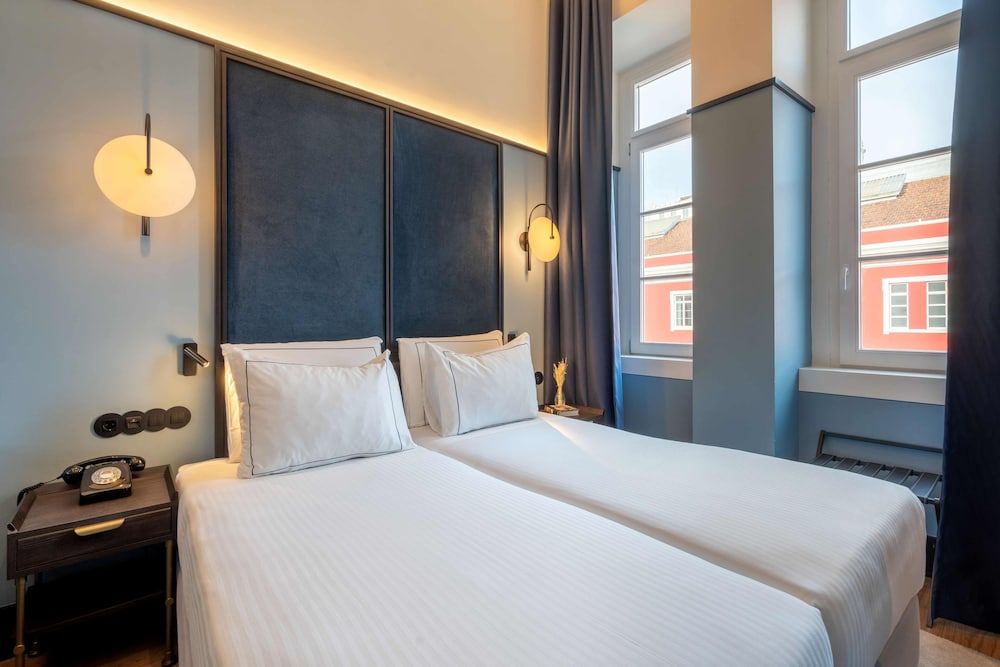 undefined The Editory Riverside Hotel, an Historic Hotel 4