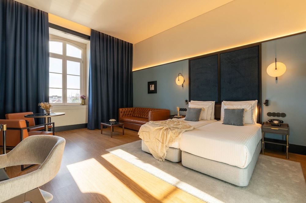 undefined The Editory Riverside Hotel, an Historic Hotel 2