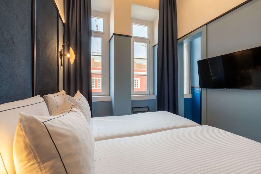 undefined The Editory Riverside Hotel, an Historic Hotel 8