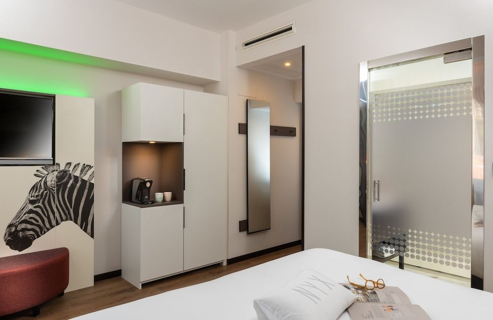 NYX Hotel Bilbao by Leonardo Hotels Double Room, City View (Down To Earth) 7