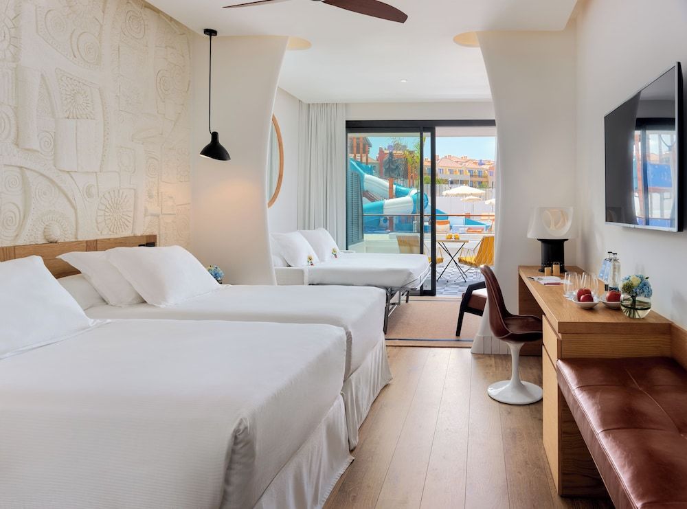 Double Room, Partial Sea View (3 adults)