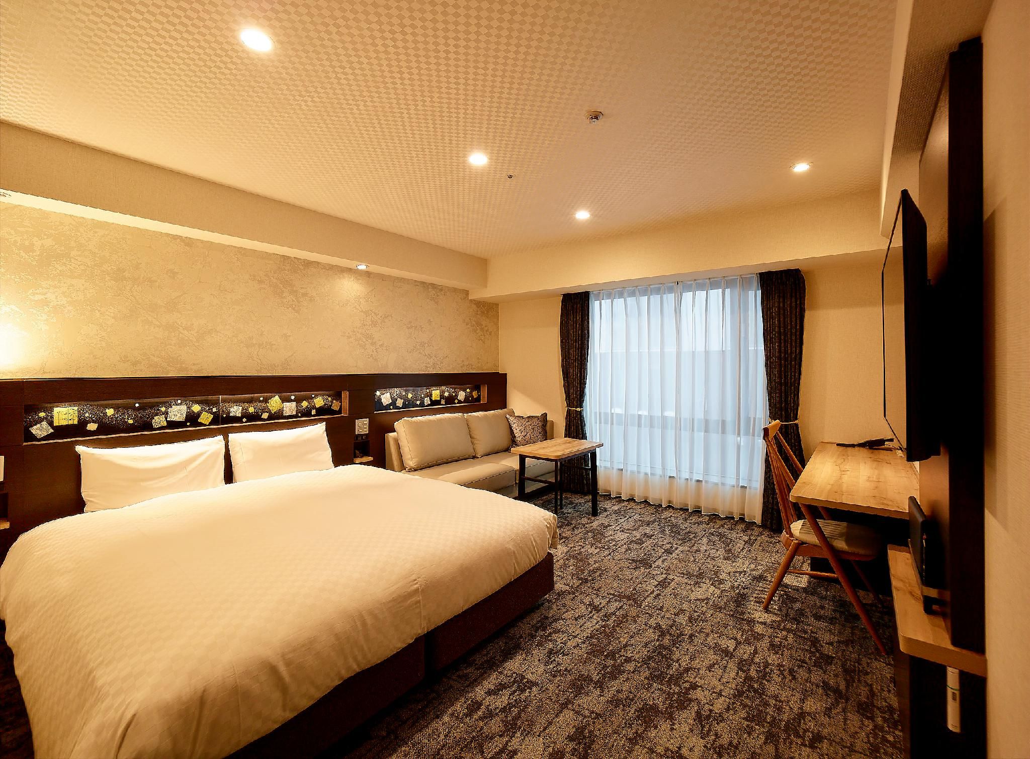 Deluxe Double Room - Breakfast Included