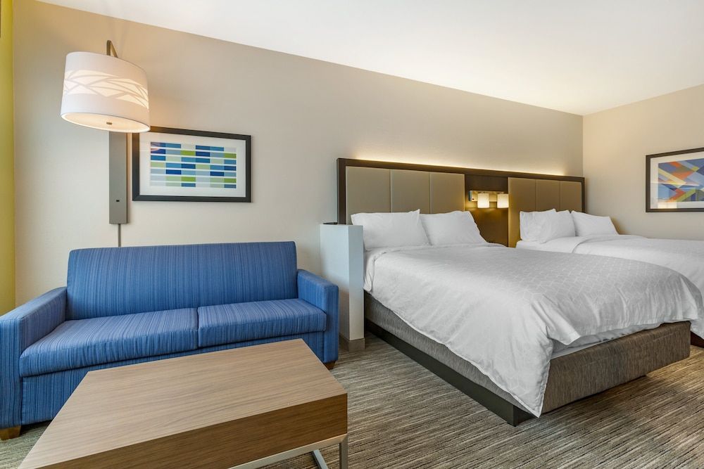undefined Holiday Inn Express & Suites Phoenix Dwtn - State Capitol by IHG 10
