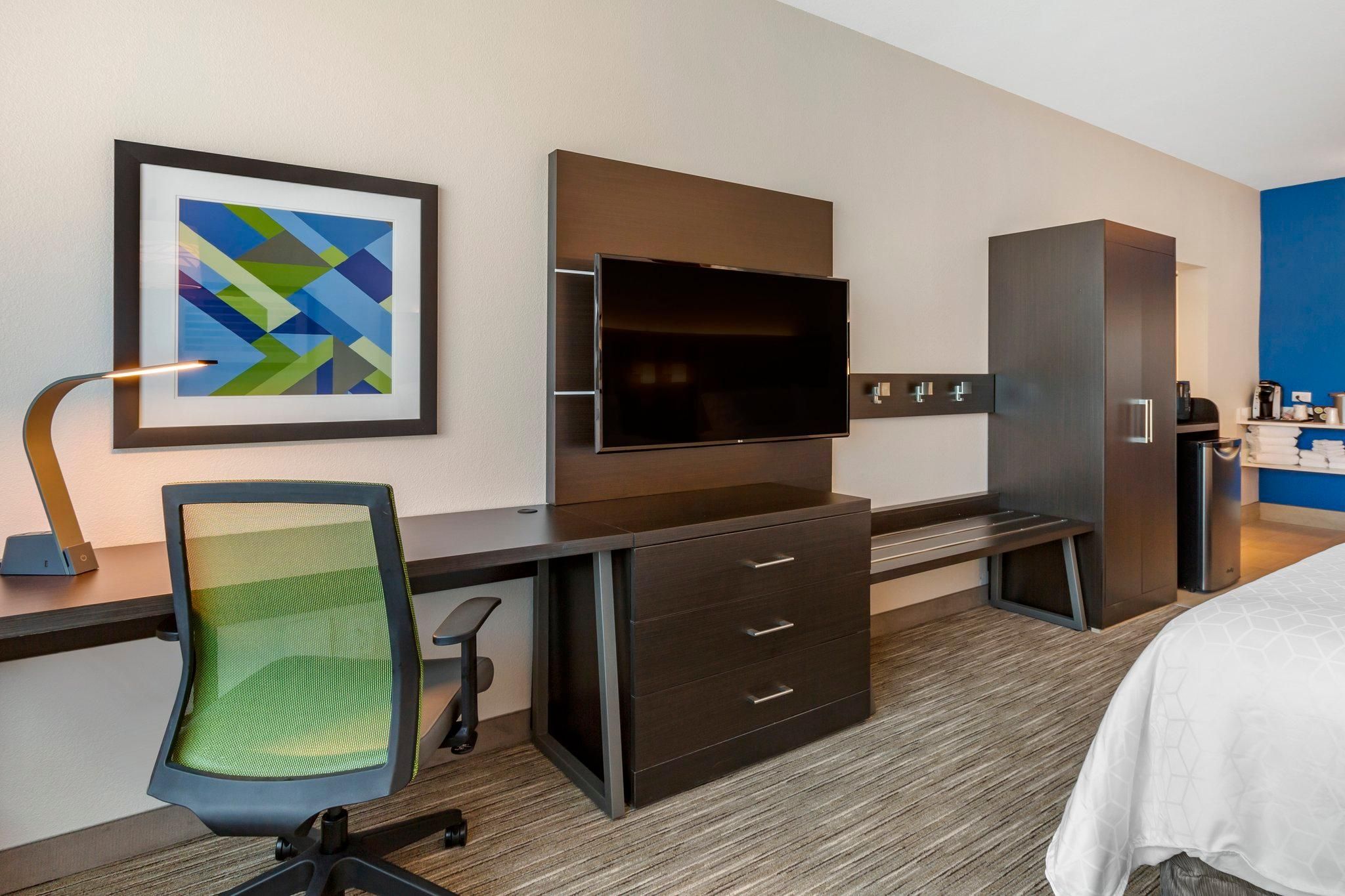 undefined Holiday Inn Express & Suites Phoenix Dwtn - State Capitol by IHG 8