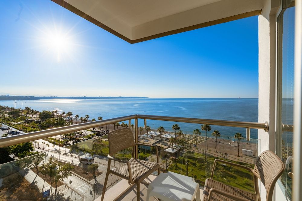 undefined Pearly Hotel 2