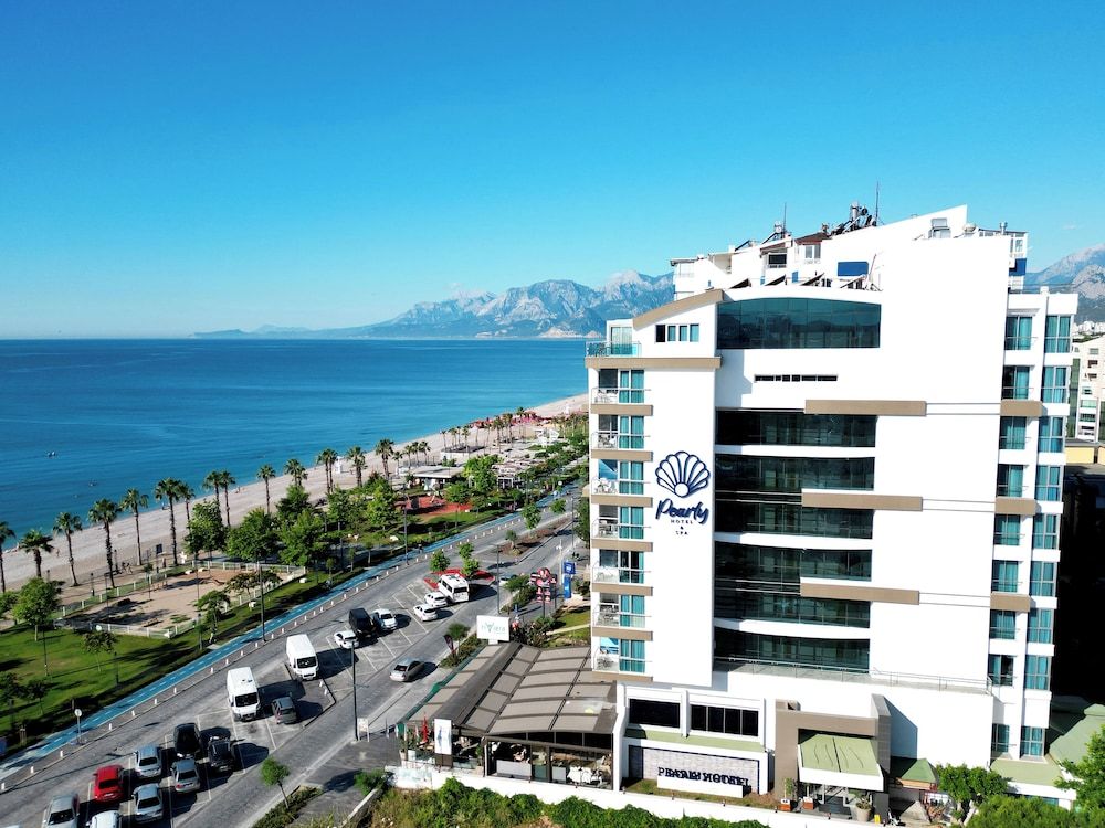 undefined Pearly Hotel 6