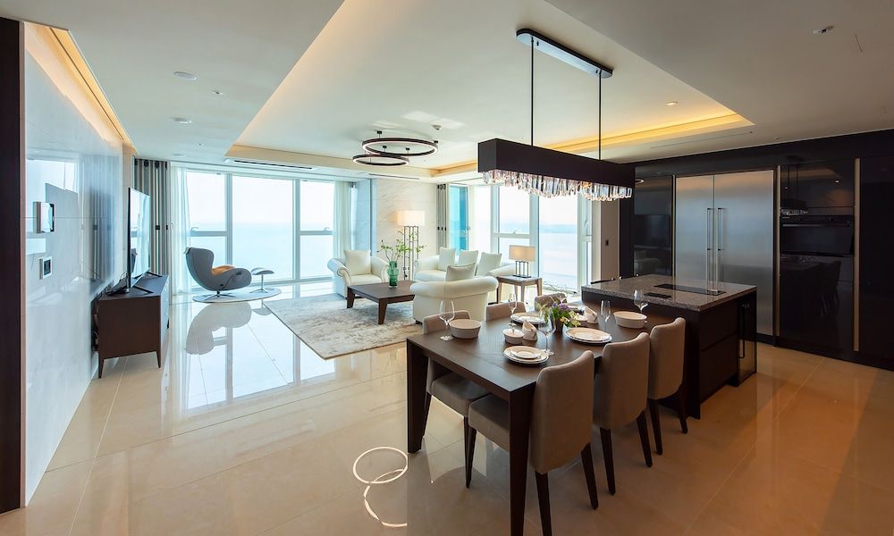 undefined LCT Residence 4