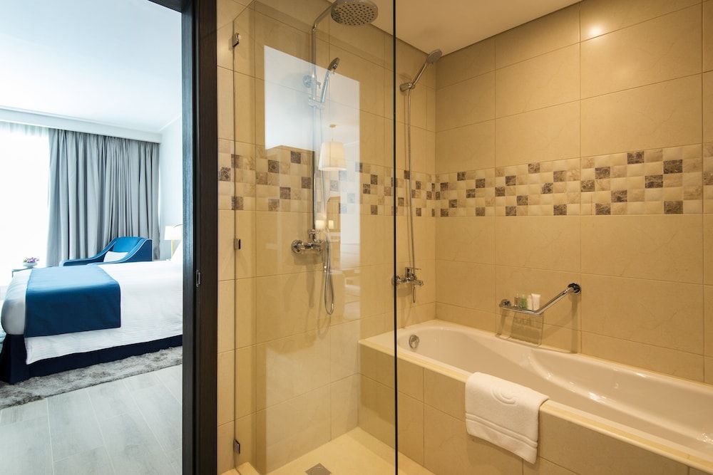 Centara West Bay Hotel & Residences Doha Deluxe Studio 4