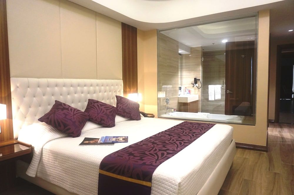 Central Park Reef Resort Executive Plus Room 3