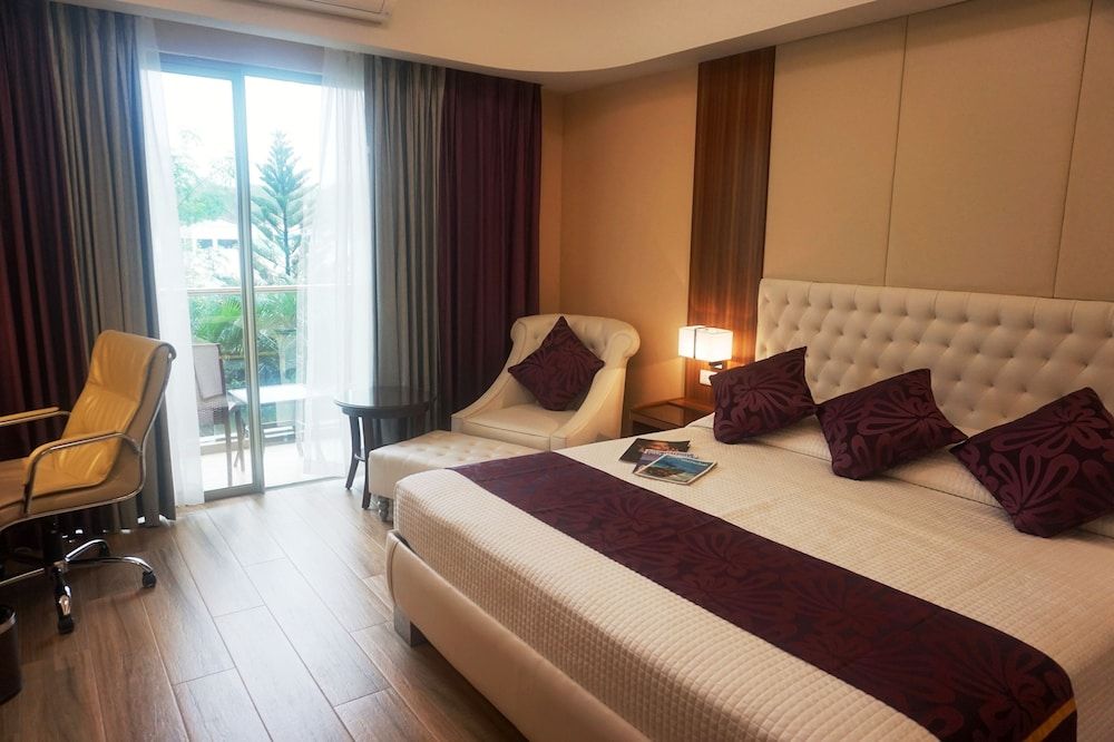 Central Park Reef Resort Executive Plus Room 2