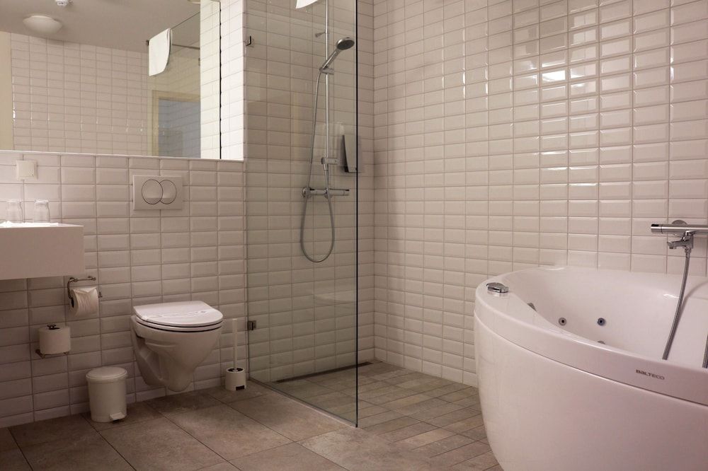 Hotel Selfoss Premium King Room, River View 9