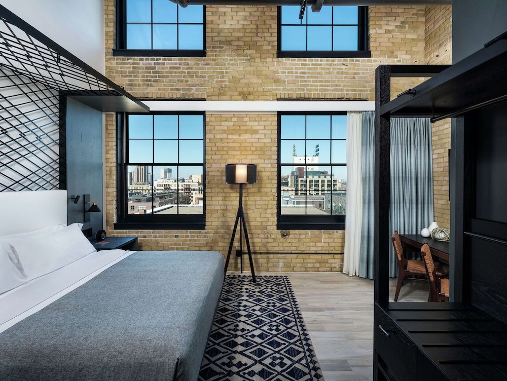 Loft, 1 King Bed (Lofted)