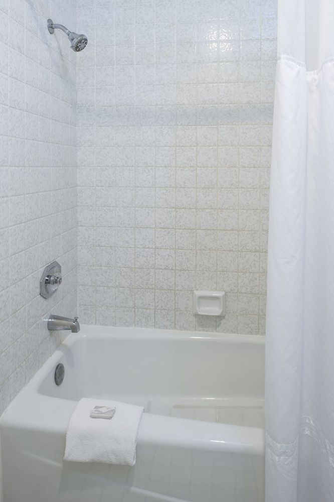 Mission Inn Deluxe Room, 1 Queen Bed 5