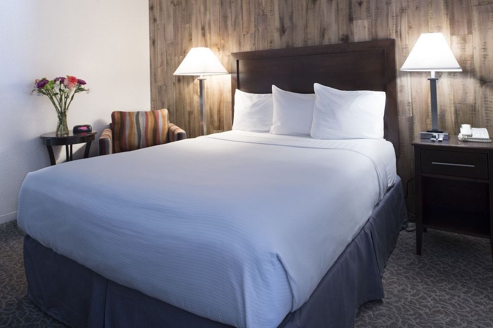 Mission Inn Deluxe Room, 1 Queen Bed 2