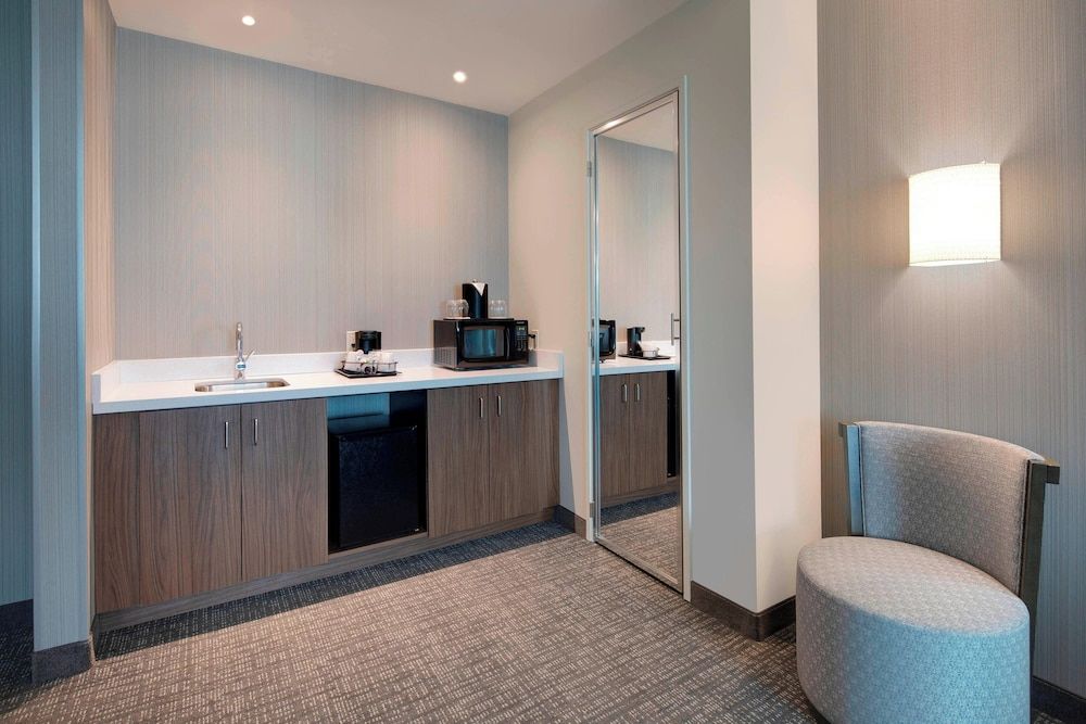 undefined Courtyard by Marriott Atlanta Vinings/Galleria 3