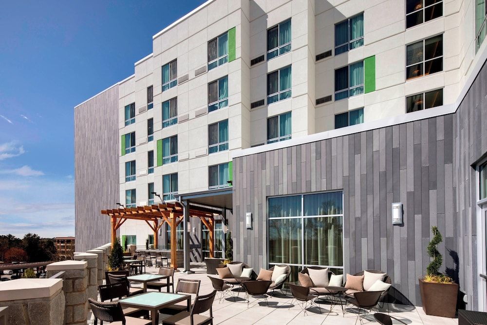 undefined Courtyard by Marriott Atlanta Vinings/Galleria 6