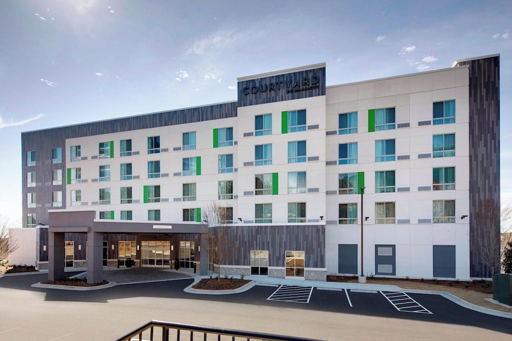 undefined Courtyard by Marriott Atlanta Vinings/Galleria 9