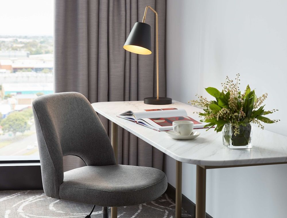 PARKROYAL Monash Melbourne Superior Twin Room 4