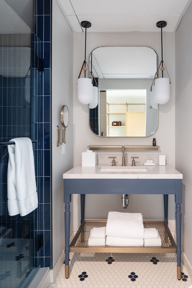 Jasper Hotel Standard Two Queen Guestroom ADA 5