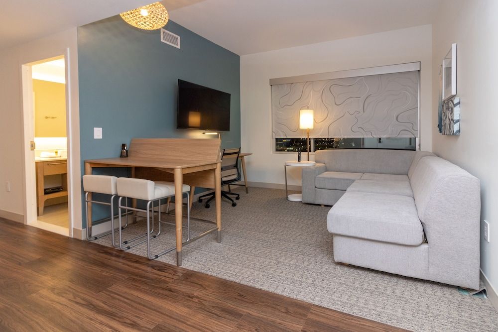 Executive Studio Suite, 1 Bedroom (Mobility Accessible, Tub)