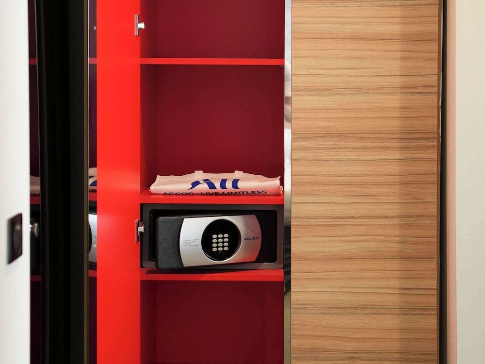 Novotel Tunis Lac Classic Room, 2 Twin Beds 9