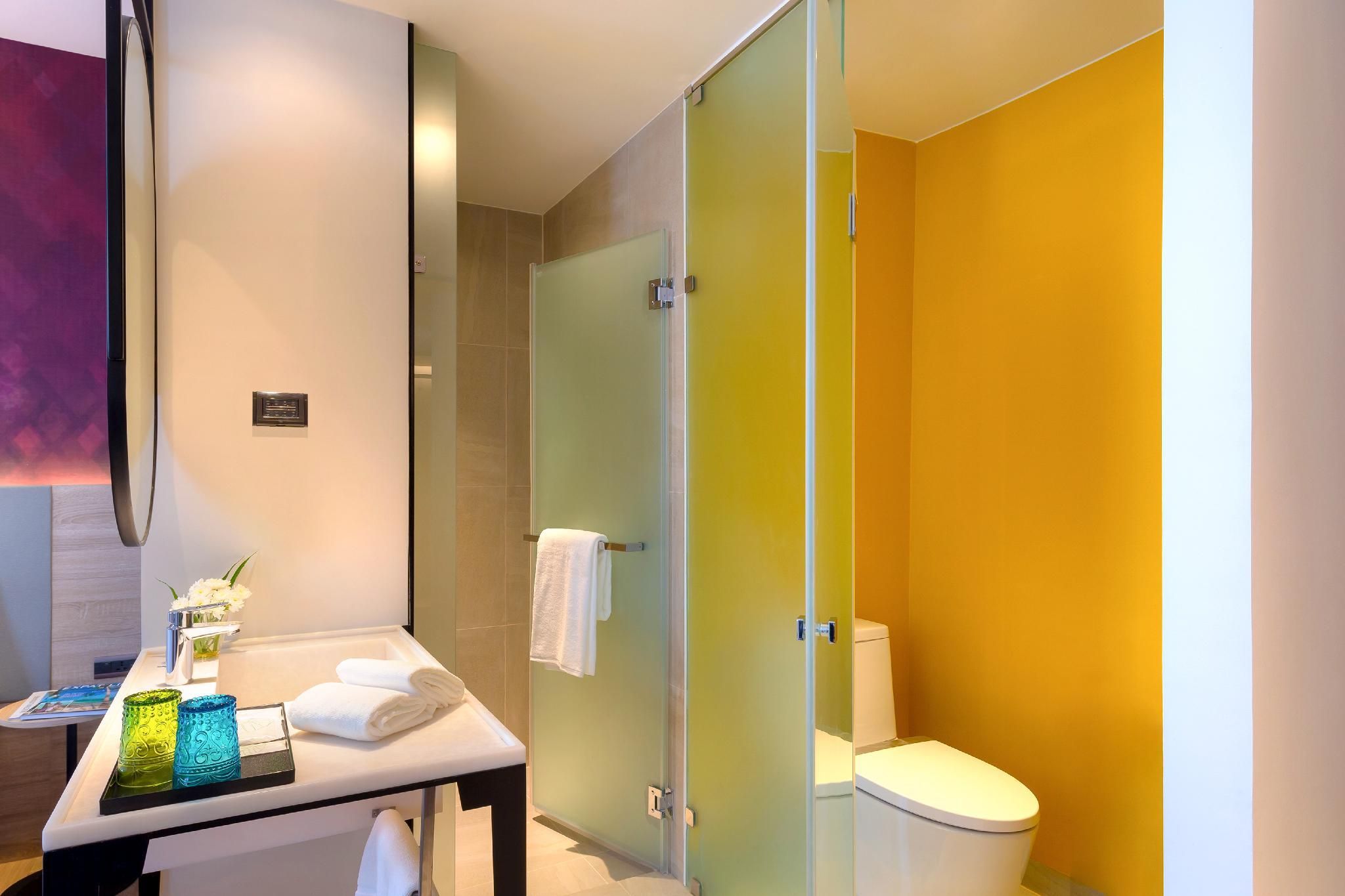 ibis Styles Bangkok Ratchada Standard Room with 2 Single Beds 3