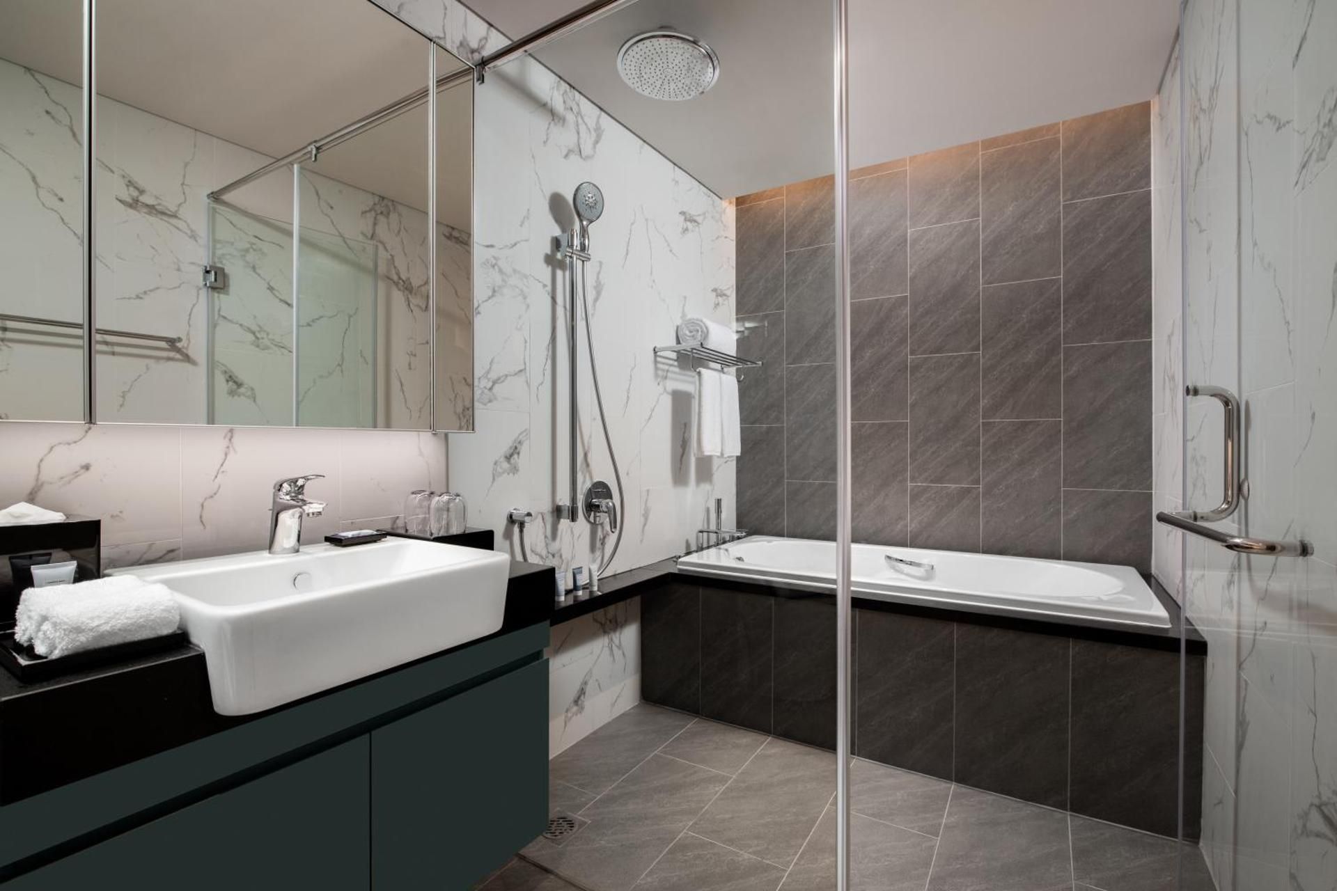 undefined Oakwood Residence Hanoi 10