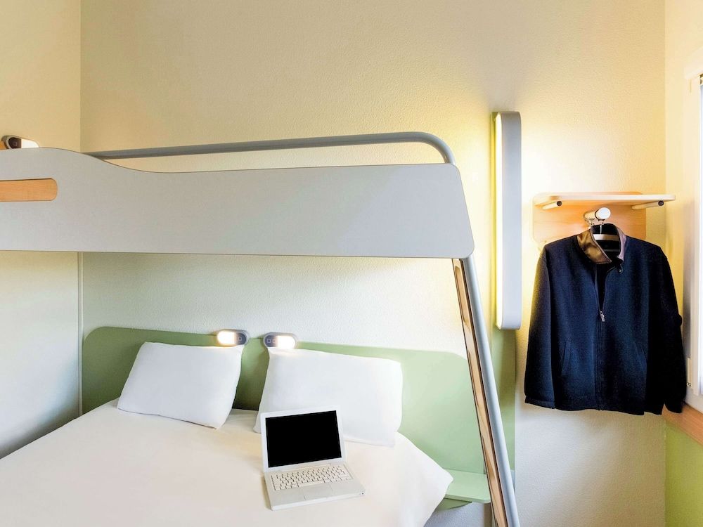 undefined ibis budget Bordeaux Centre Bastide