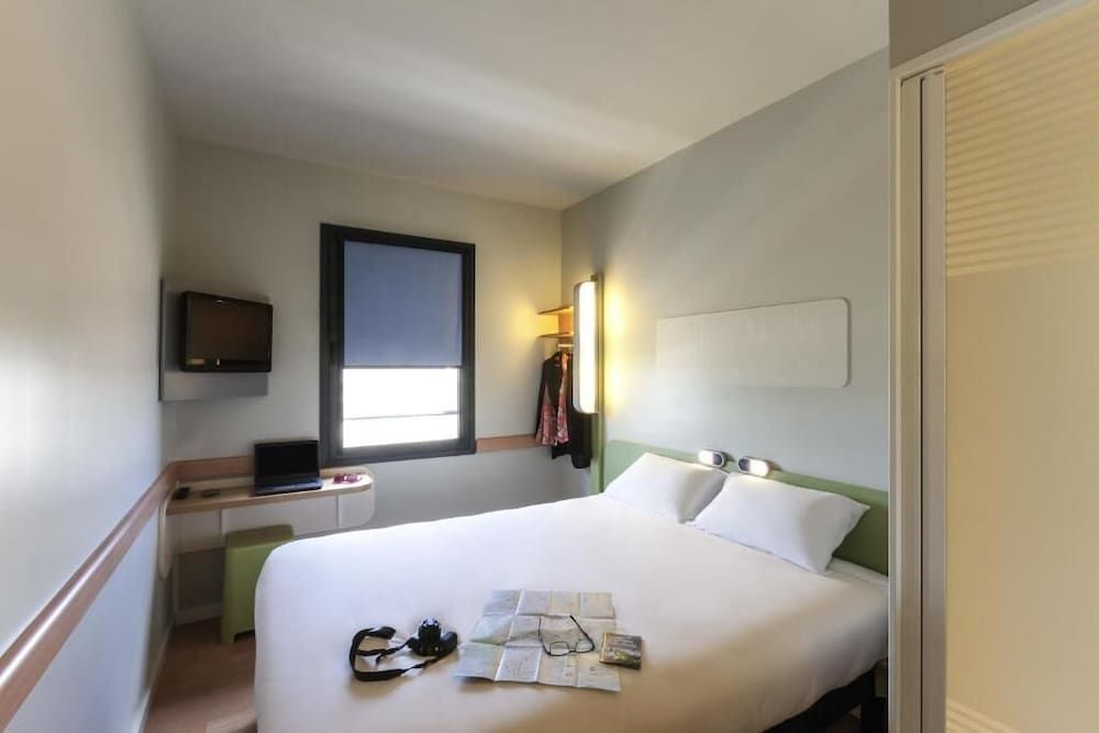 undefined ibis budget Bordeaux Centre Bastide 9
