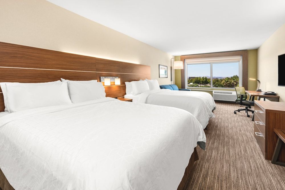 Suite, 2 Queen Beds