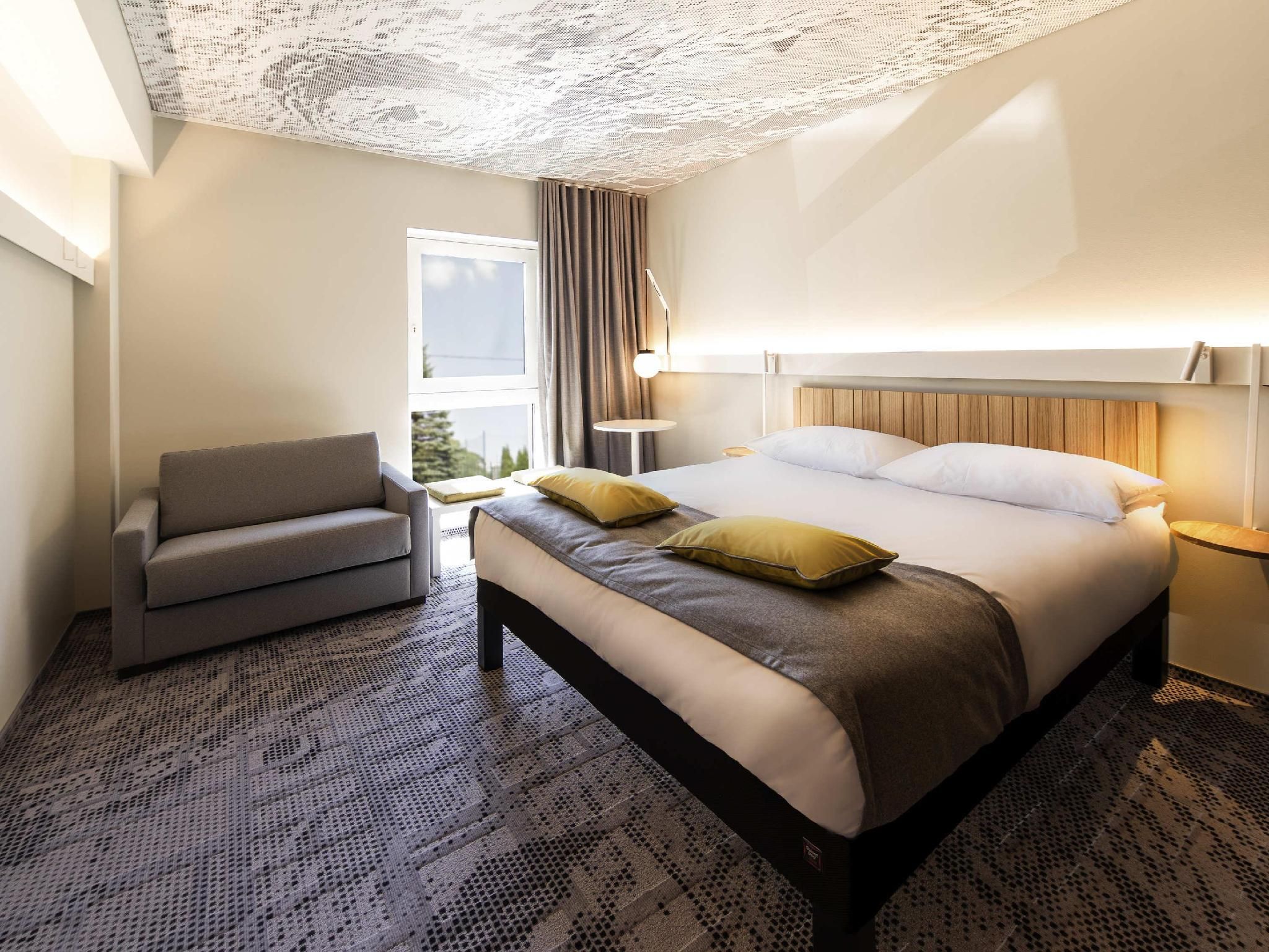 Family Room with 1 Double Bed and 1 Extra Bed