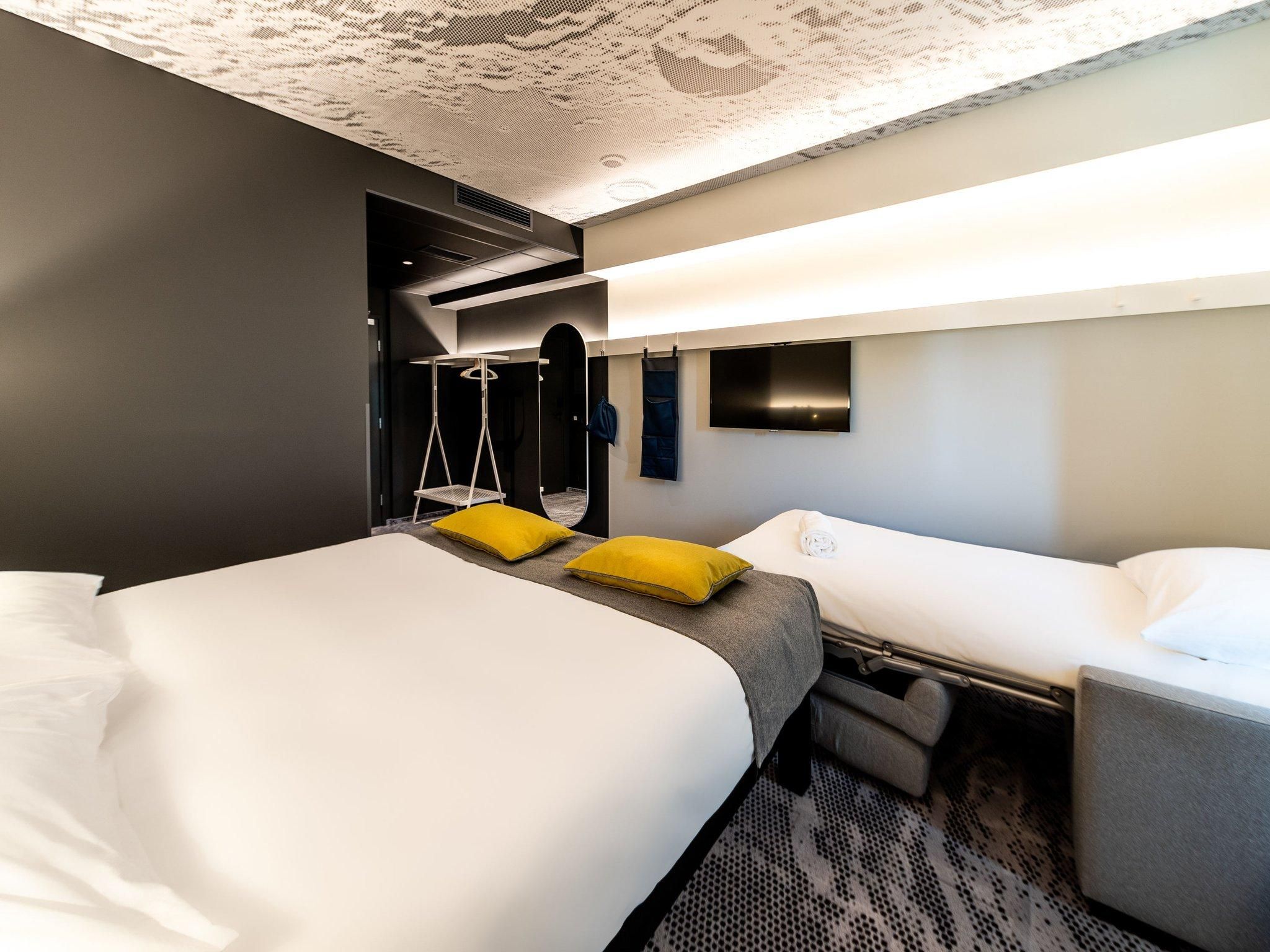 Family Room with 1 Double Bed and 1 Extra Bed