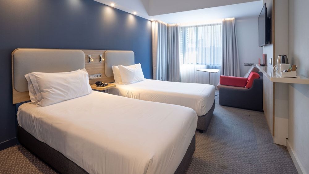 Standard Room, Multiple Beds (Free Breakfast)