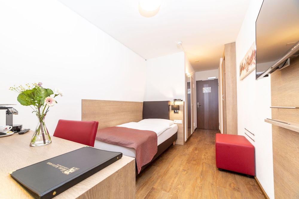 undefined Hotel Alexander 5