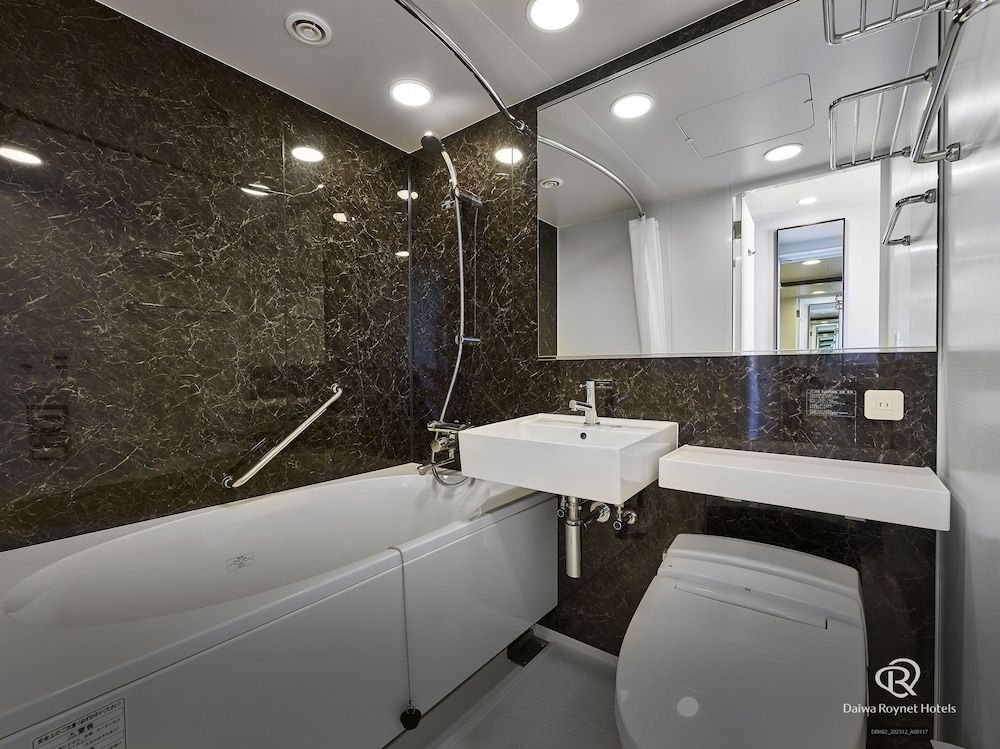 Daiwa Roynet Hotel Shimbashi Standard Double Room, Non Smoking 9