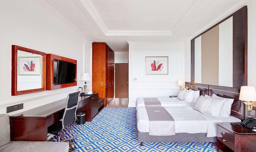 GoldOne Hotel & Suites Ocean View Twin with Jacuzzi 2